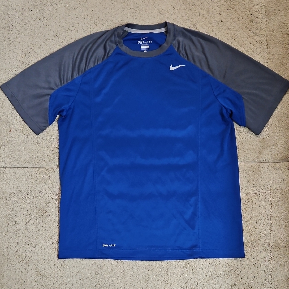 Nike  Dri-FIT Blue and Gray Short Sleeve Tee Size Large